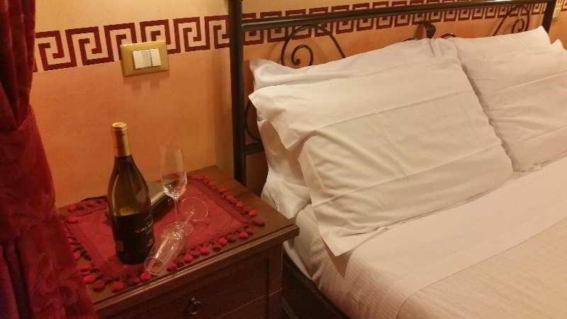 Le Suite Di Via Ottaviano - Suite In Rome B&B Dış mekan fotoğraf