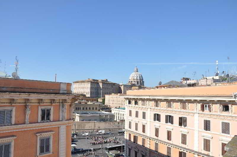 Le Suite Di Via Ottaviano - Suite In Rome B&B Dış mekan fotoğraf