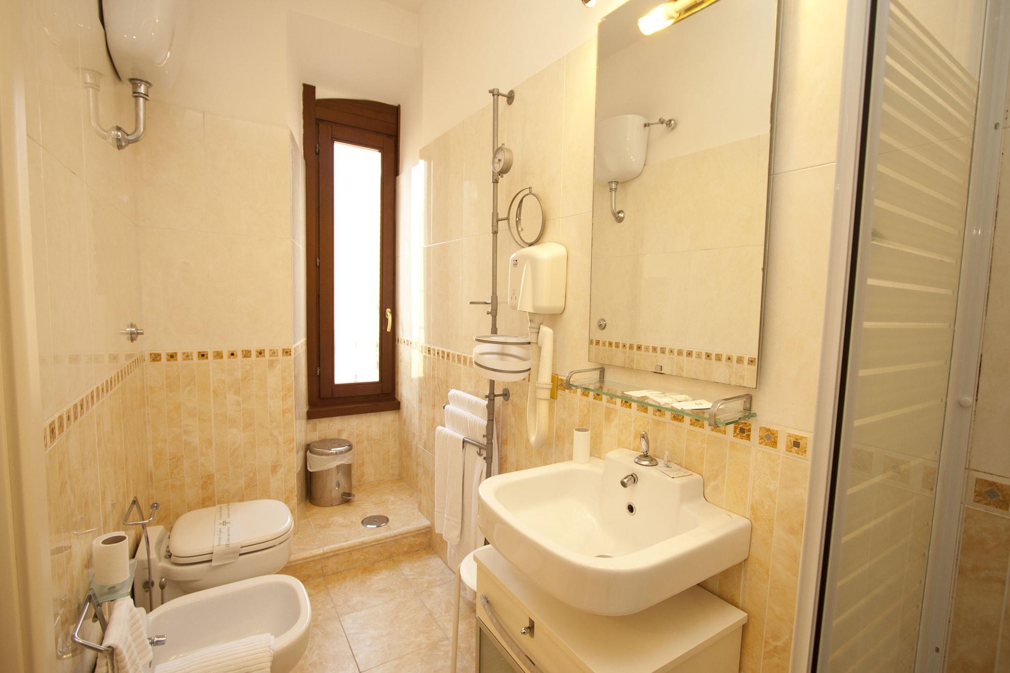 Le Suite Di Via Ottaviano - Suite In Rome B&B Dış mekan fotoğraf