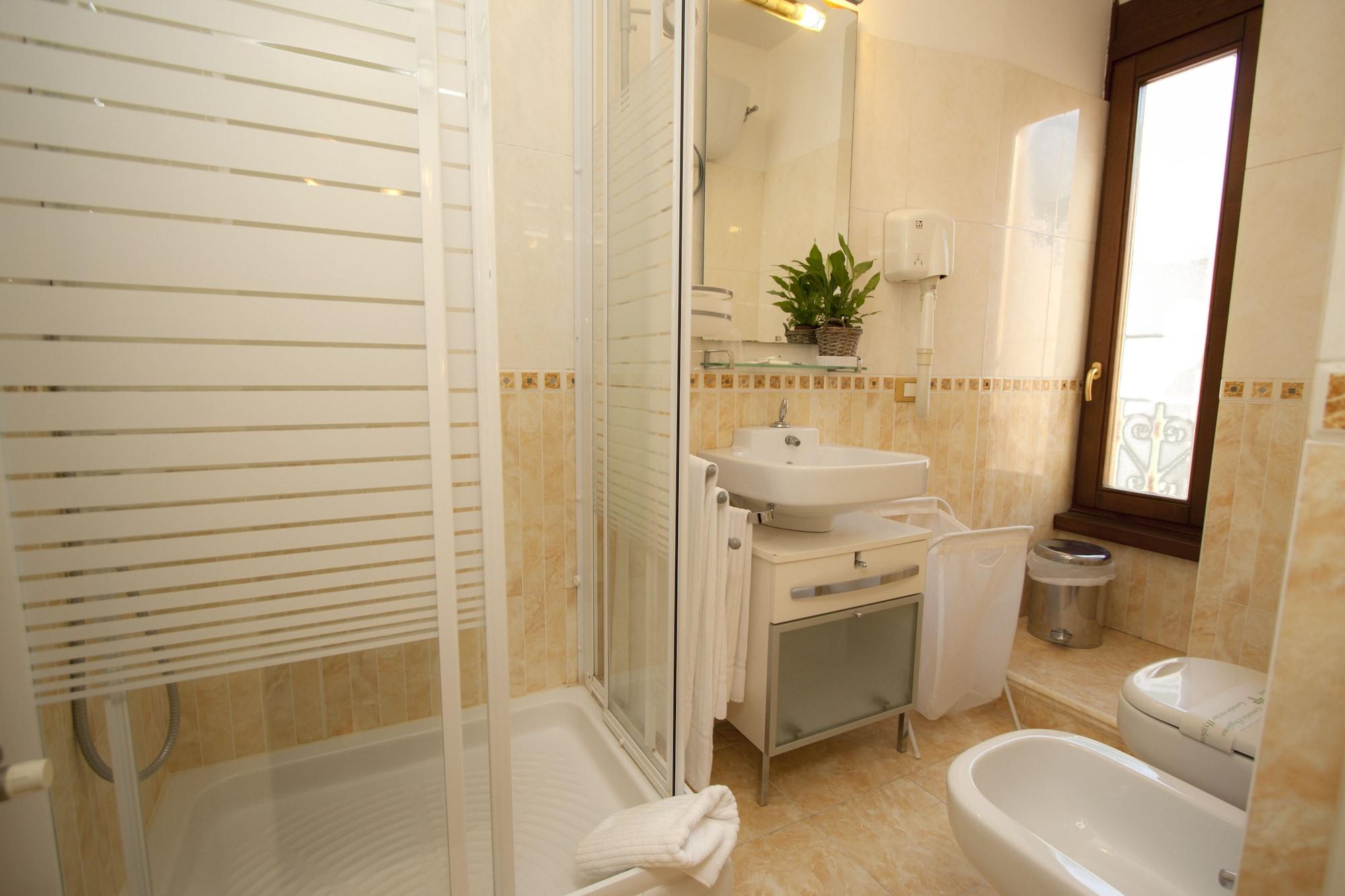 Le Suite Di Via Ottaviano - Suite In Rome B&B Dış mekan fotoğraf