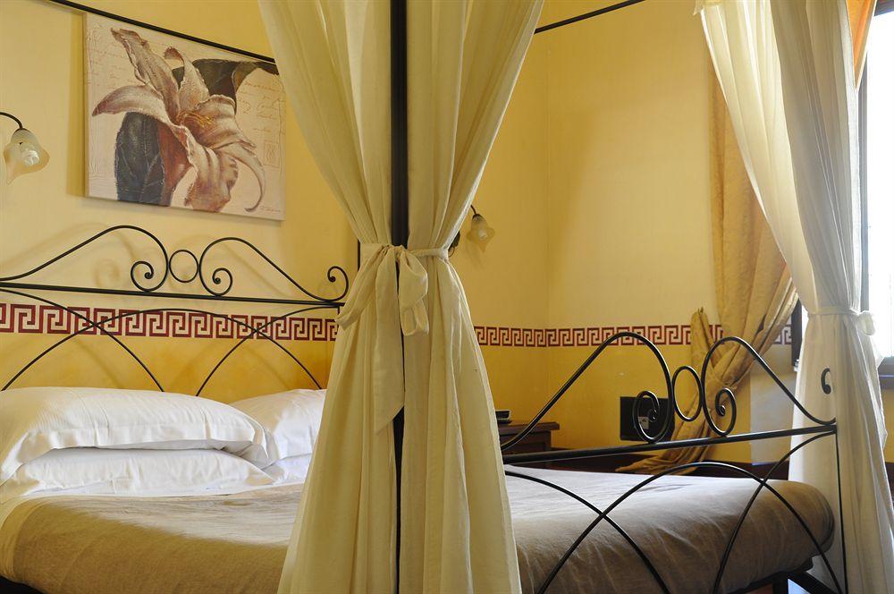 Le Suite Di Via Ottaviano - Suite In Rome B&B Dış mekan fotoğraf