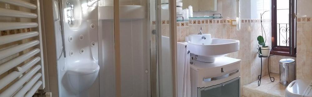 Le Suite Di Via Ottaviano - Suite In Rome B&B Dış mekan fotoğraf