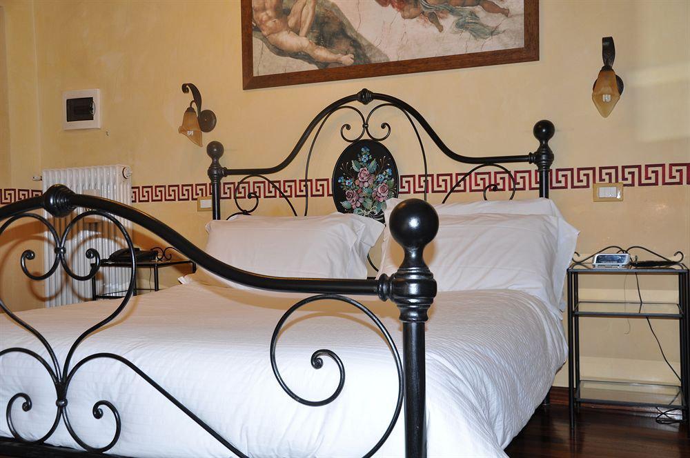 Le Suite Di Via Ottaviano - Suite In Rome B&B Dış mekan fotoğraf