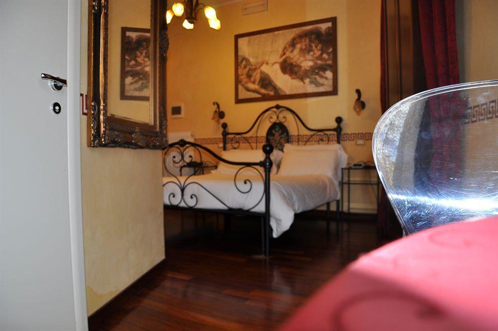 Le Suite Di Via Ottaviano - Suite In Rome B&B Dış mekan fotoğraf