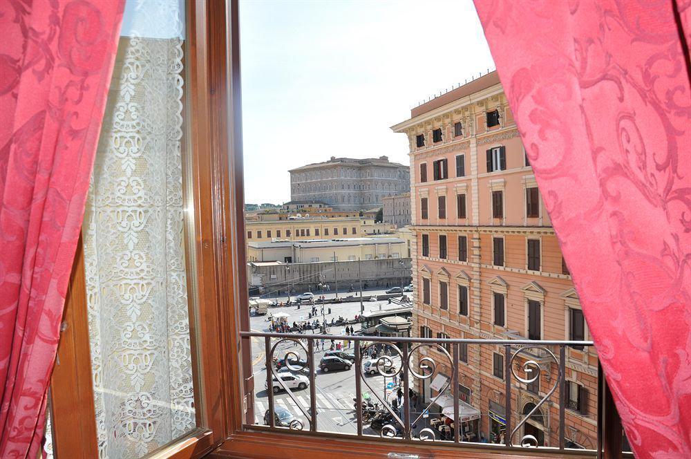 Le Suite Di Via Ottaviano - Suite In Rome B&B Dış mekan fotoğraf