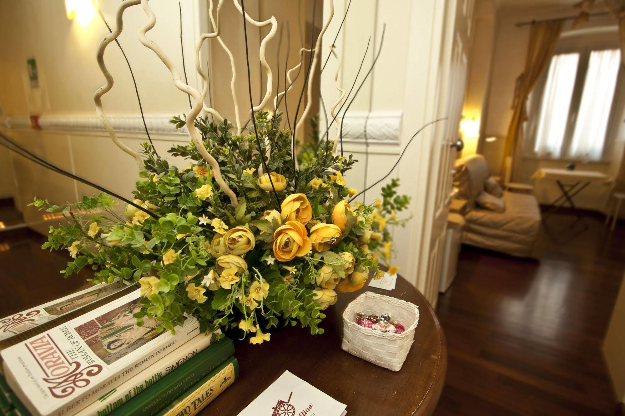 Le Suite Di Via Ottaviano - Suite In Rome B&B Dış mekan fotoğraf
